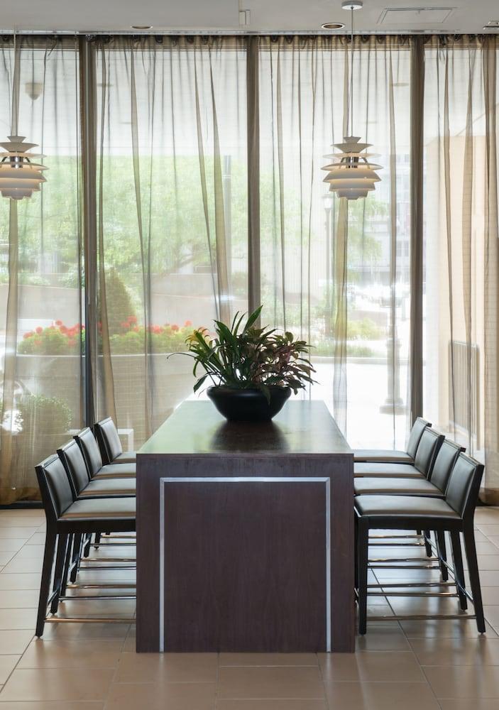 Doubletree By Hilton Hartford Downtown Hotell Exteriör bild