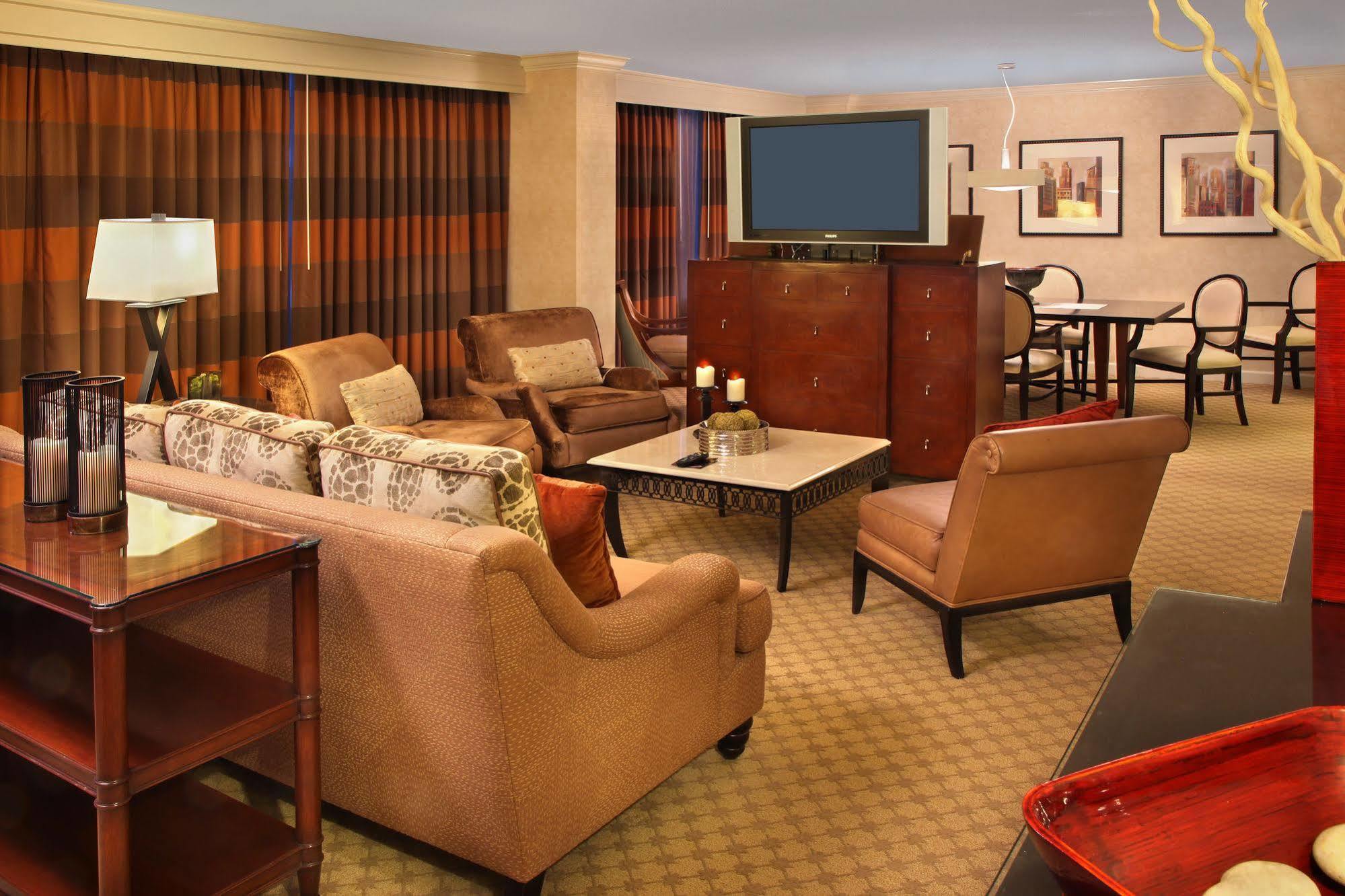 Doubletree By Hilton Hartford Downtown Hotell Exteriör bild